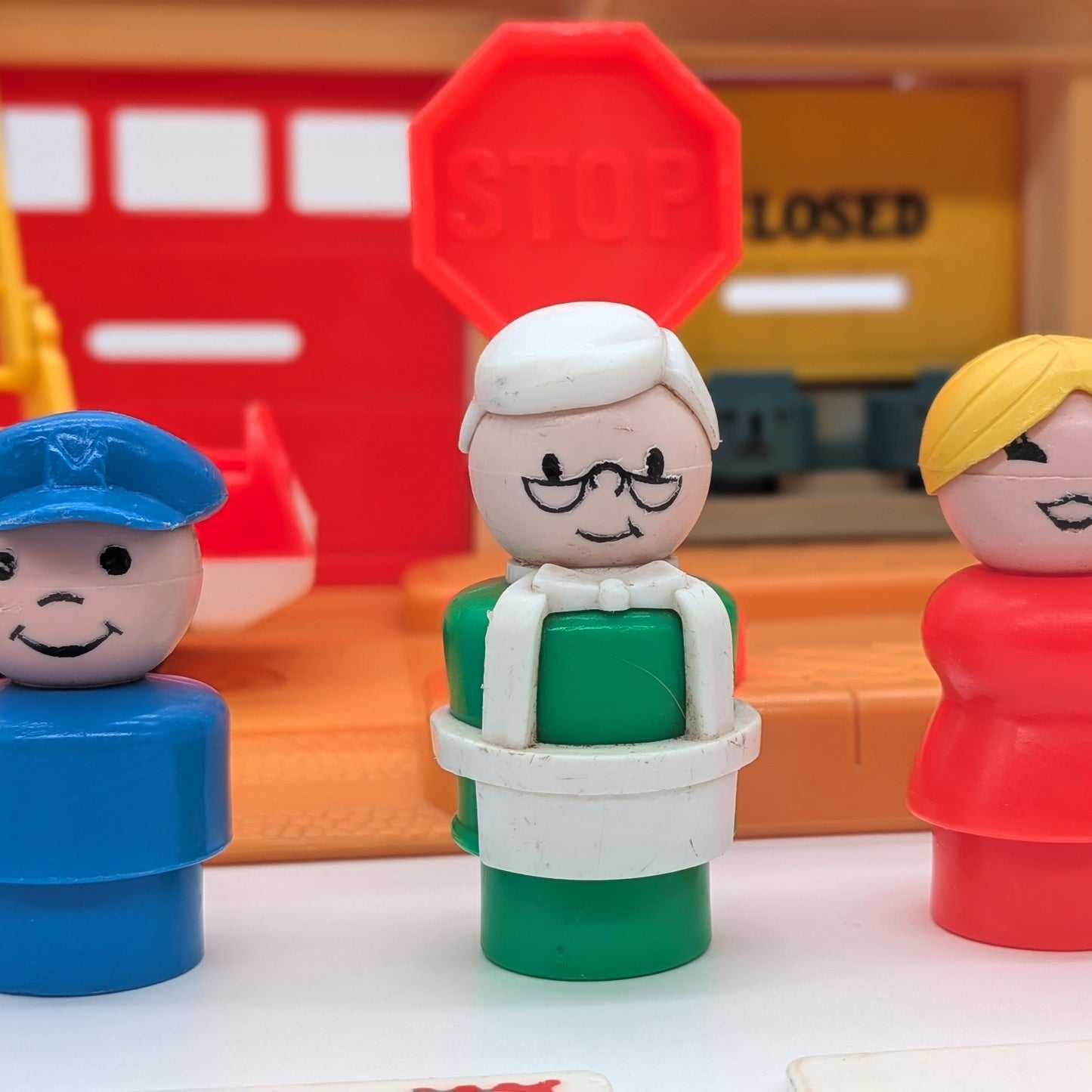 Main Street 2500 Playset - Fisher Price Little People