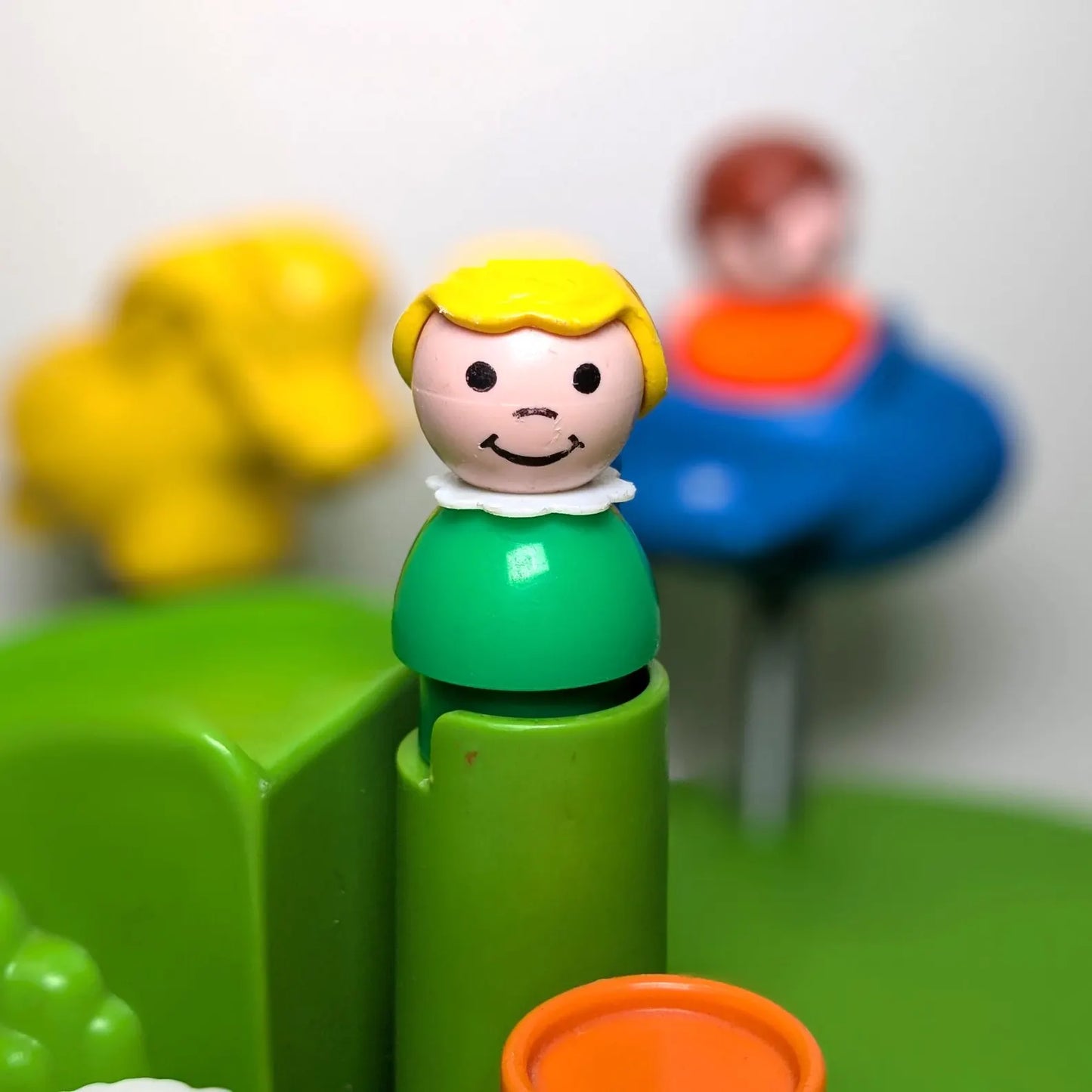 Playground 2525 Playset - Fisher Price Little People