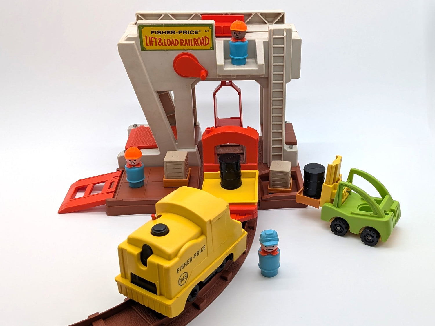Lift & Load Railroad #943 Playset