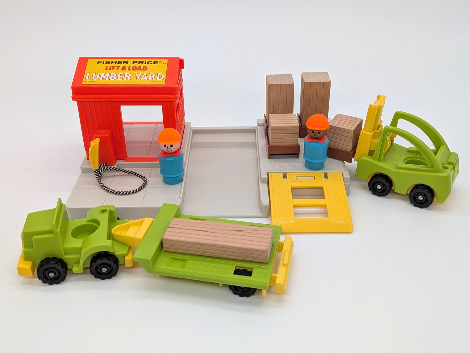 Lift & Load Lumber Yard #944 Playset