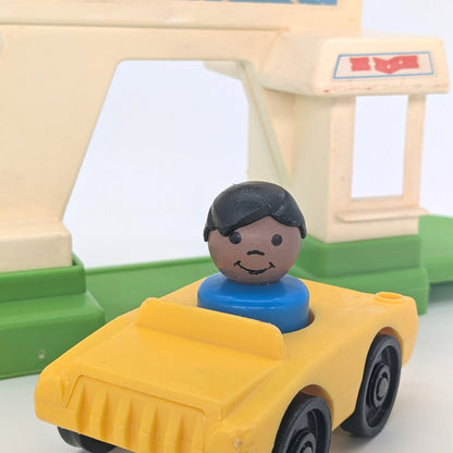 Drive-In Movie Theater 2454 Playset - Fisher Price Little People
