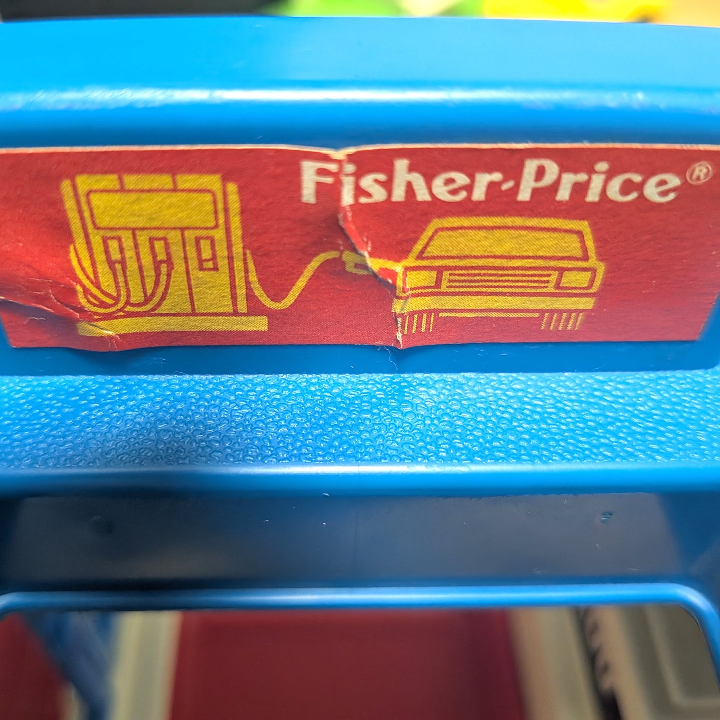 Drive-Up Gas Station 2455 Playset - Fisher Price Little People