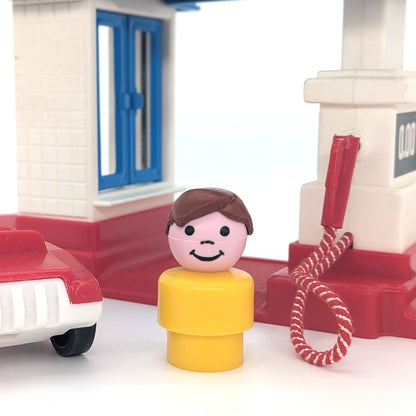 Drive-Up Gas Station 2455 Playset - Fisher Price Little People