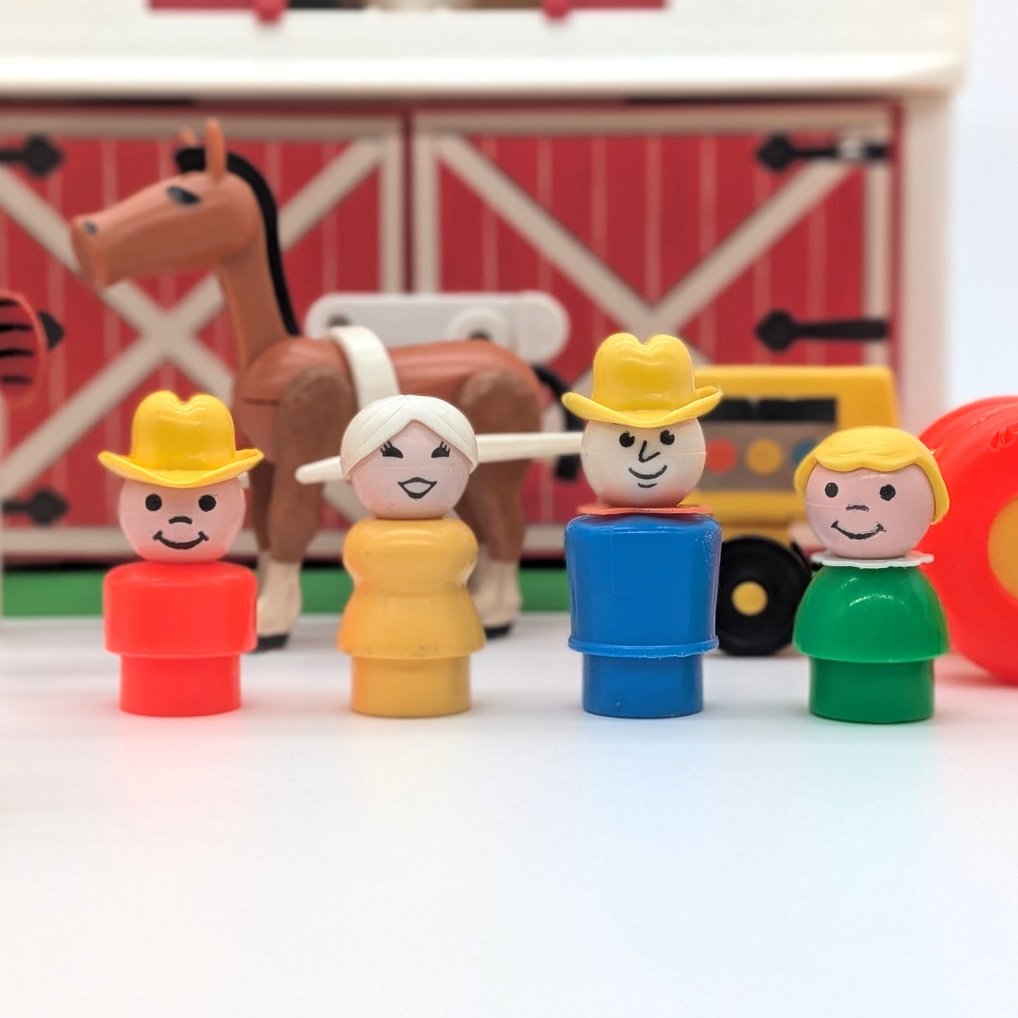Farm 2501 Playset - Fisher Price Little People