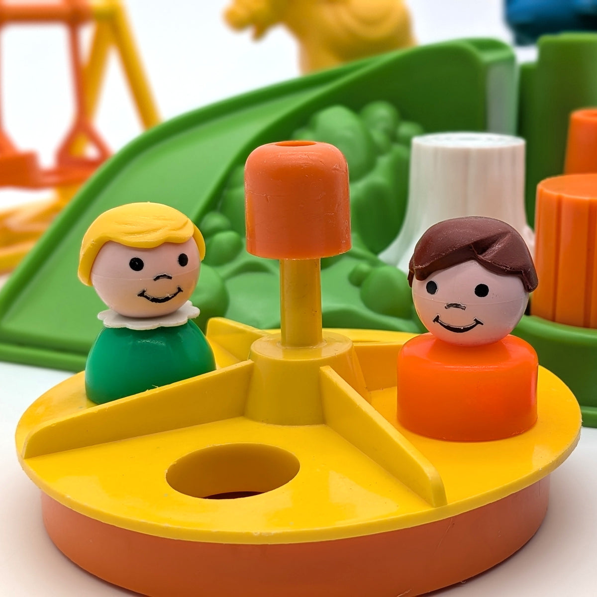 Playground 2525 Playset - Fisher Price Little People