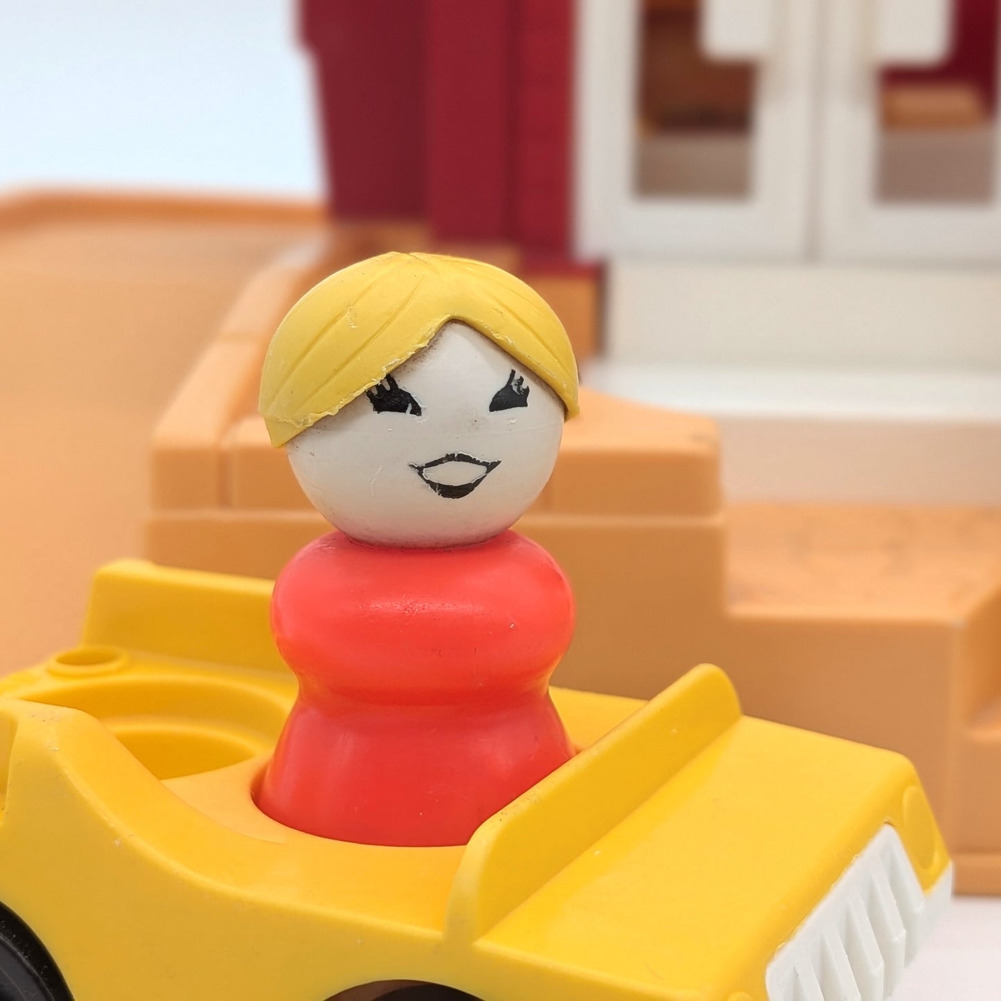 McDonald's Restaurant #2552 Playset - Fisher Price Little People