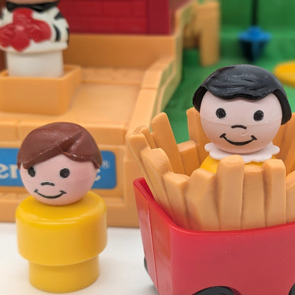McDonald's Restaurant #2552 Playset - Fisher Price Little People