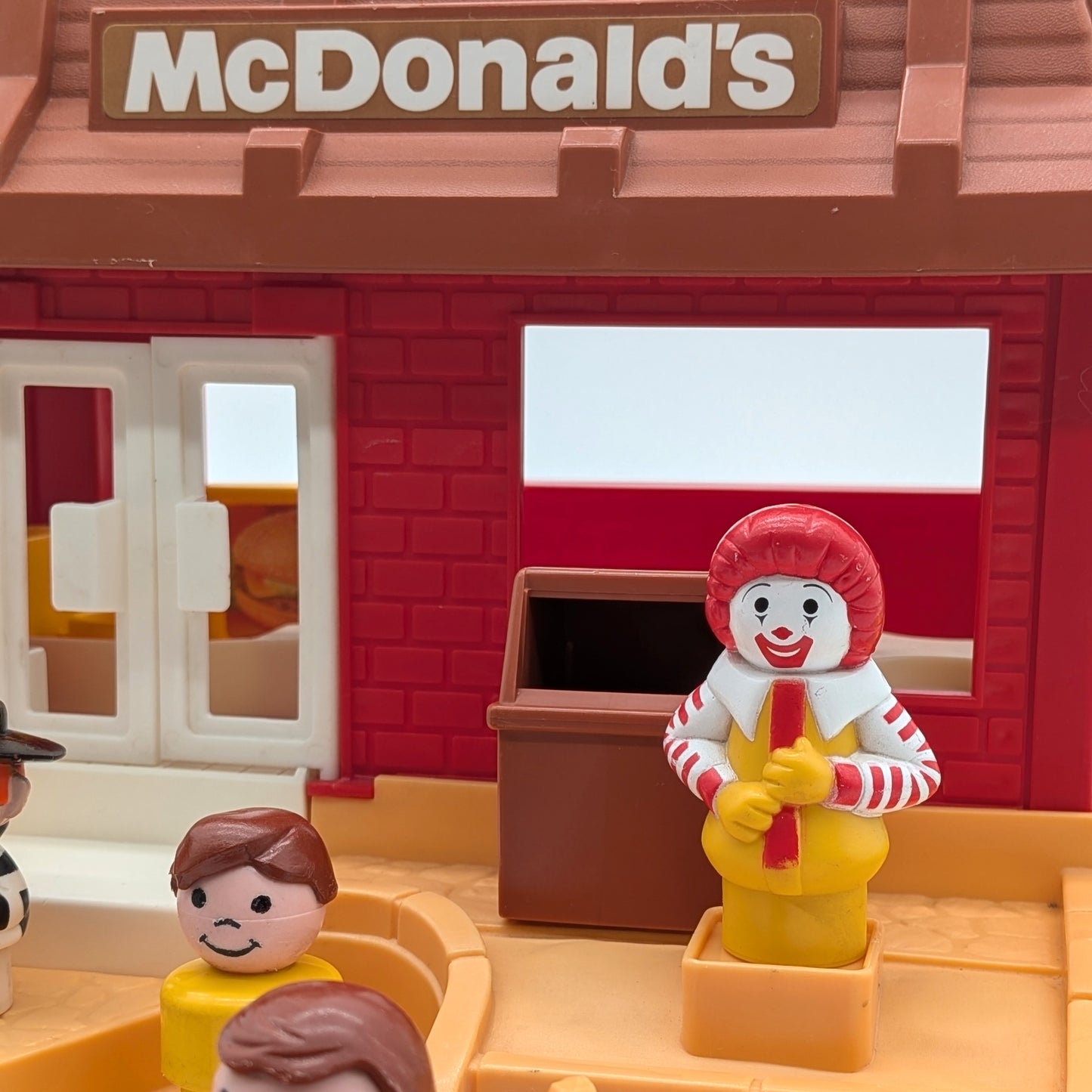 McDonald's Restaurant 2552 Playset - Fisher Price Little People