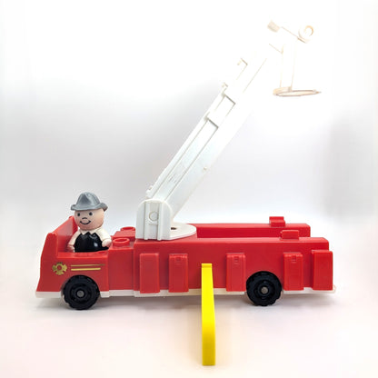 Little Trucks Fire Engine Rig 346 Playset - Fisher Price Little People