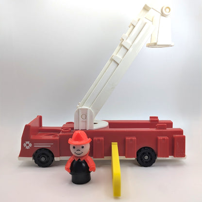 Little Trucks Fire Engine Rig 346 Playset - Fisher Price Little People