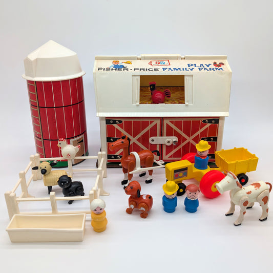 Farm 915 Playset - Fisher Price Little People