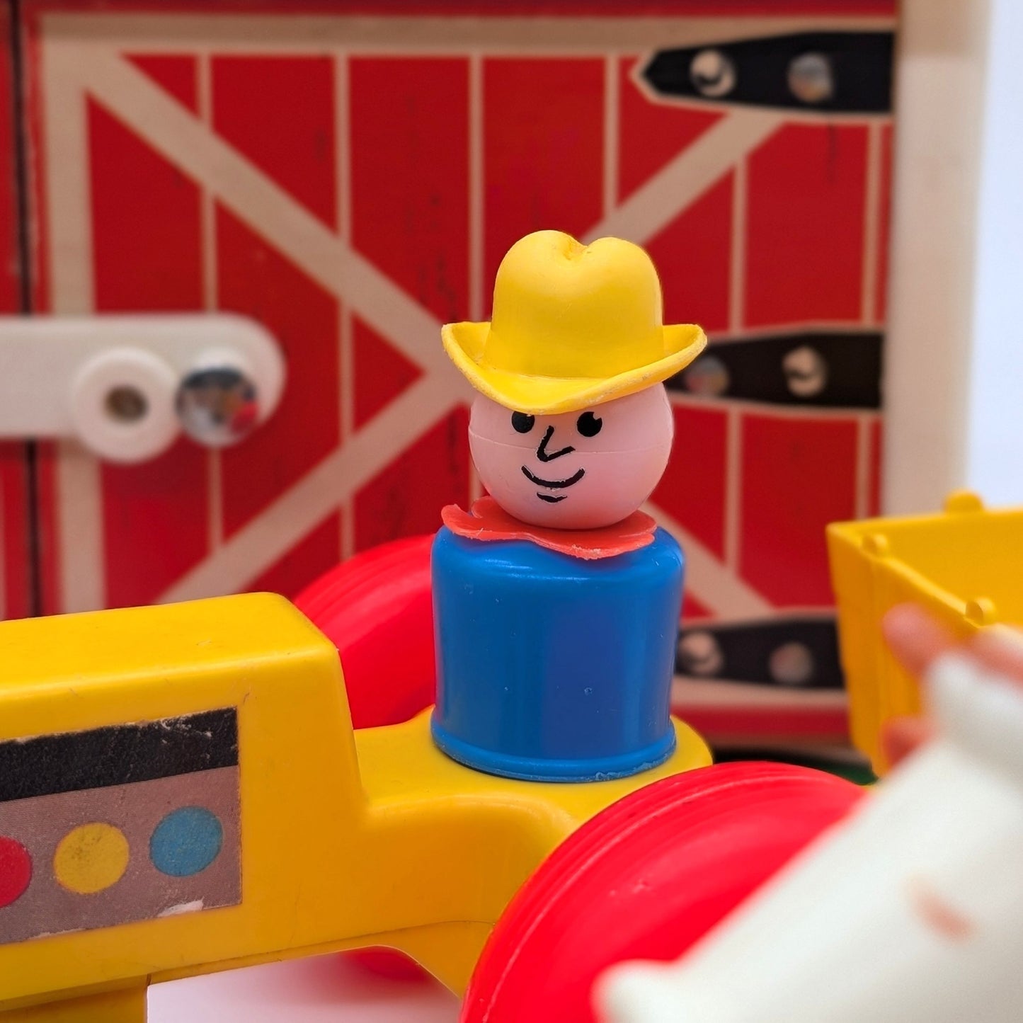 Farm 915 Playset - Fisher Price Little People