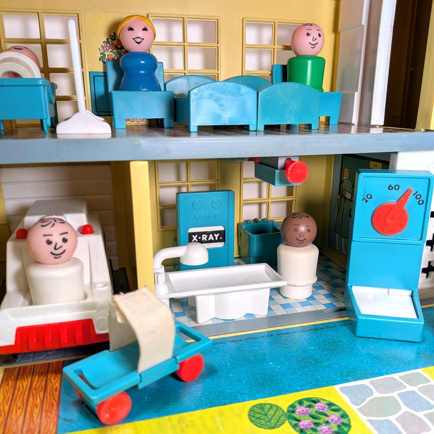 Childrens Hospital 931 Playset - Fisher Price Little People