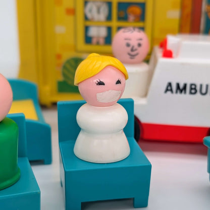 Childrens Hospital 931 Playset - Fisher Price Little People