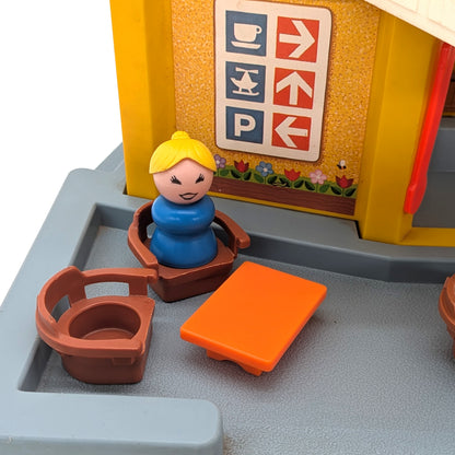 Jetport 933 Playset - Fisher Price Little People