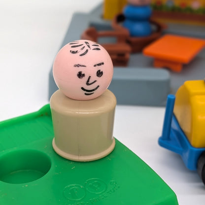 Jetport 933 Playset - Fisher Price Little People