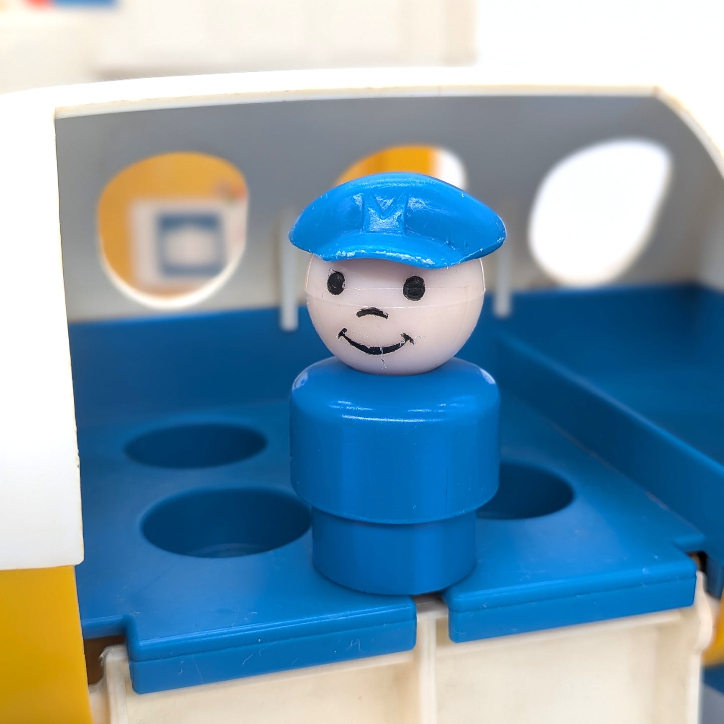 Jetport 933 Playset - Fisher Price Little People