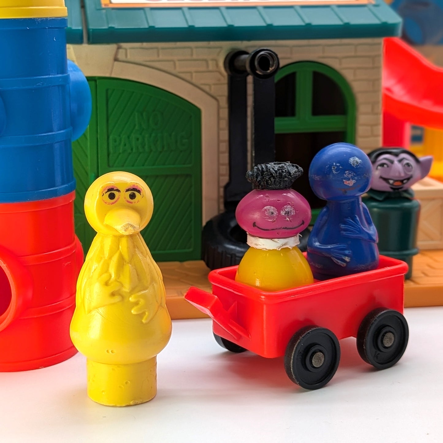 Sesame Street Clubhouse 937 Playset - Fisher Price Little People