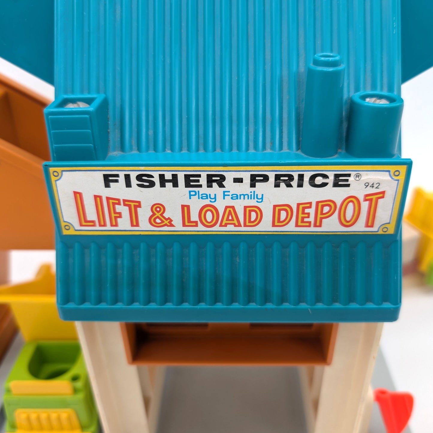 Lift & Load Depot 942 Playset - Fisher Price Little People