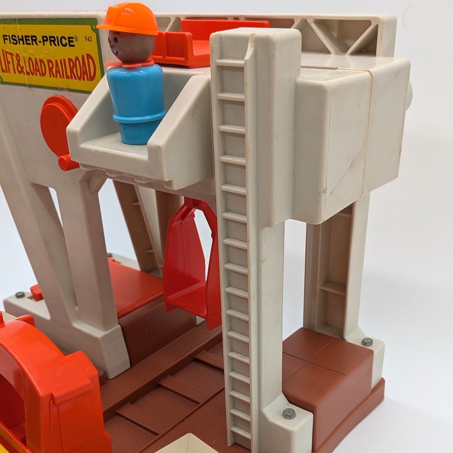 Lift & Load Railroad 943 Playset - Fisher Price Little People