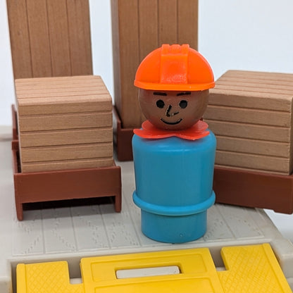 Lift & Load Lumber Yard #944 Playset - Fisher Price Little People