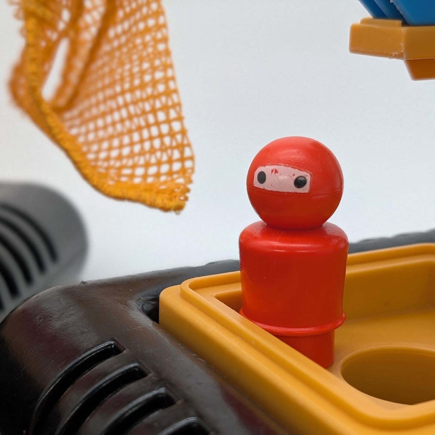 Offshore Cargo Base 945 Playset - Fisher Price Little People