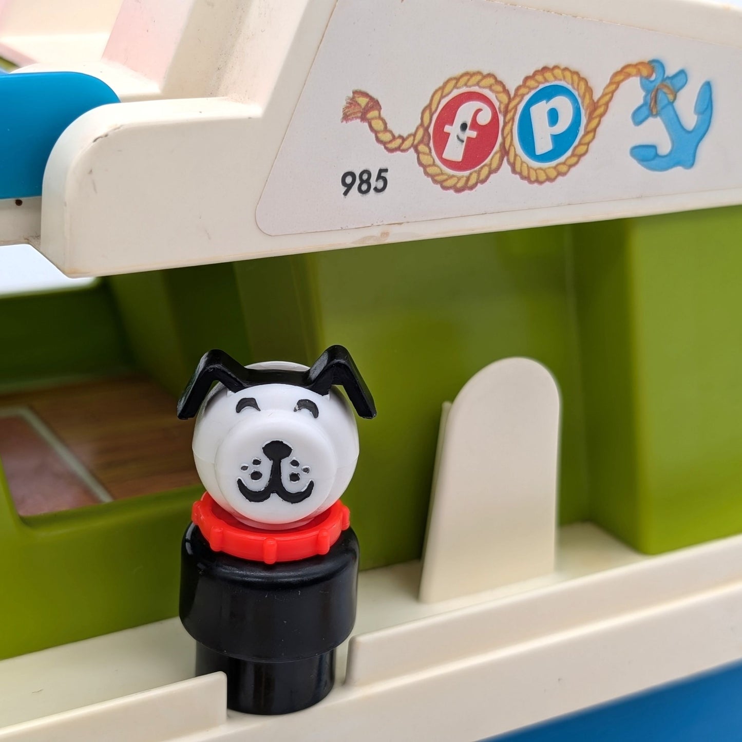 Houseboat 985 Playset - Fisher Price Little People