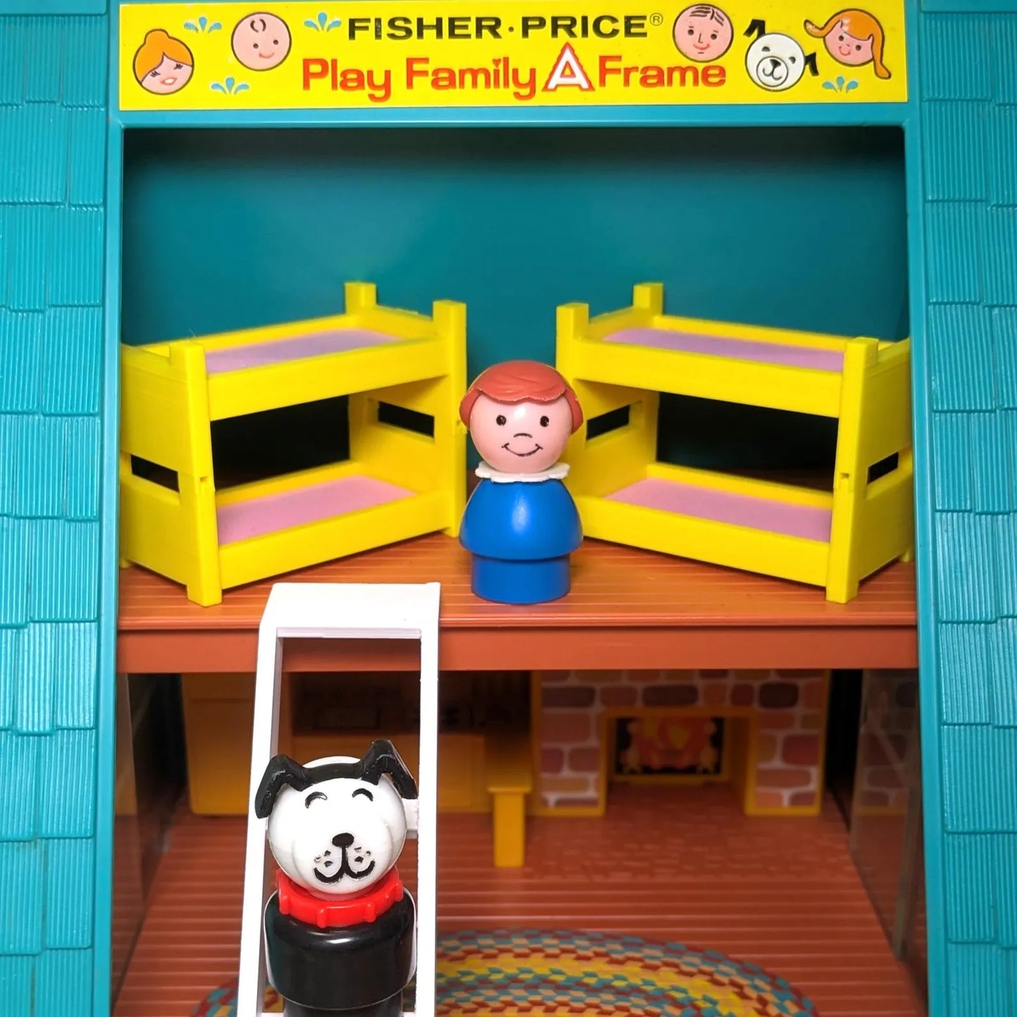 A Frame House 990 Playset - Fisher Price Little People