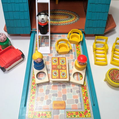 A Frame House 990 Playset - Fisher Price Little People