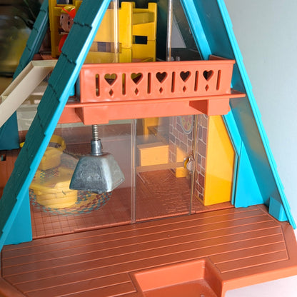 A Frame House 990 Playset - Fisher Price Little People