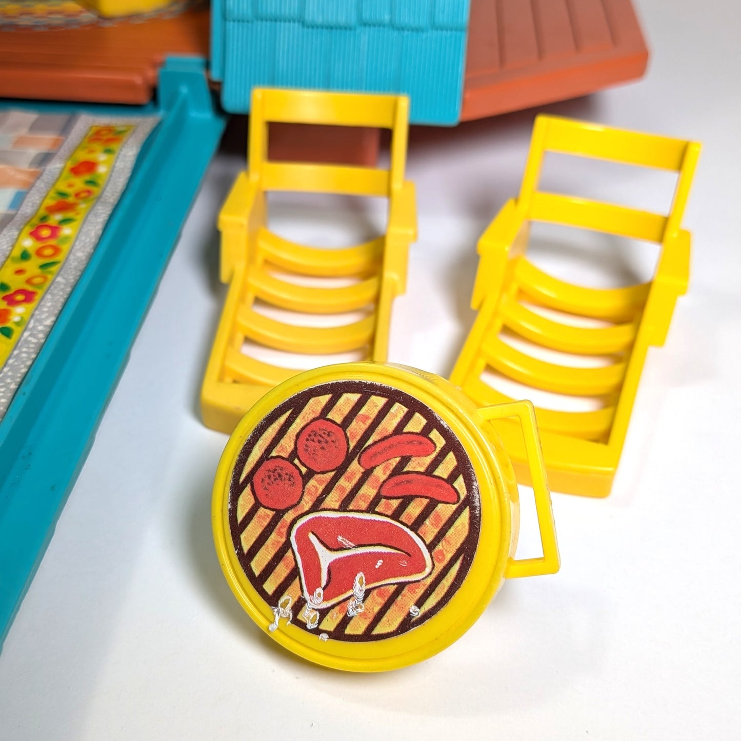 A Frame House 990 Playset - Fisher Price Little People