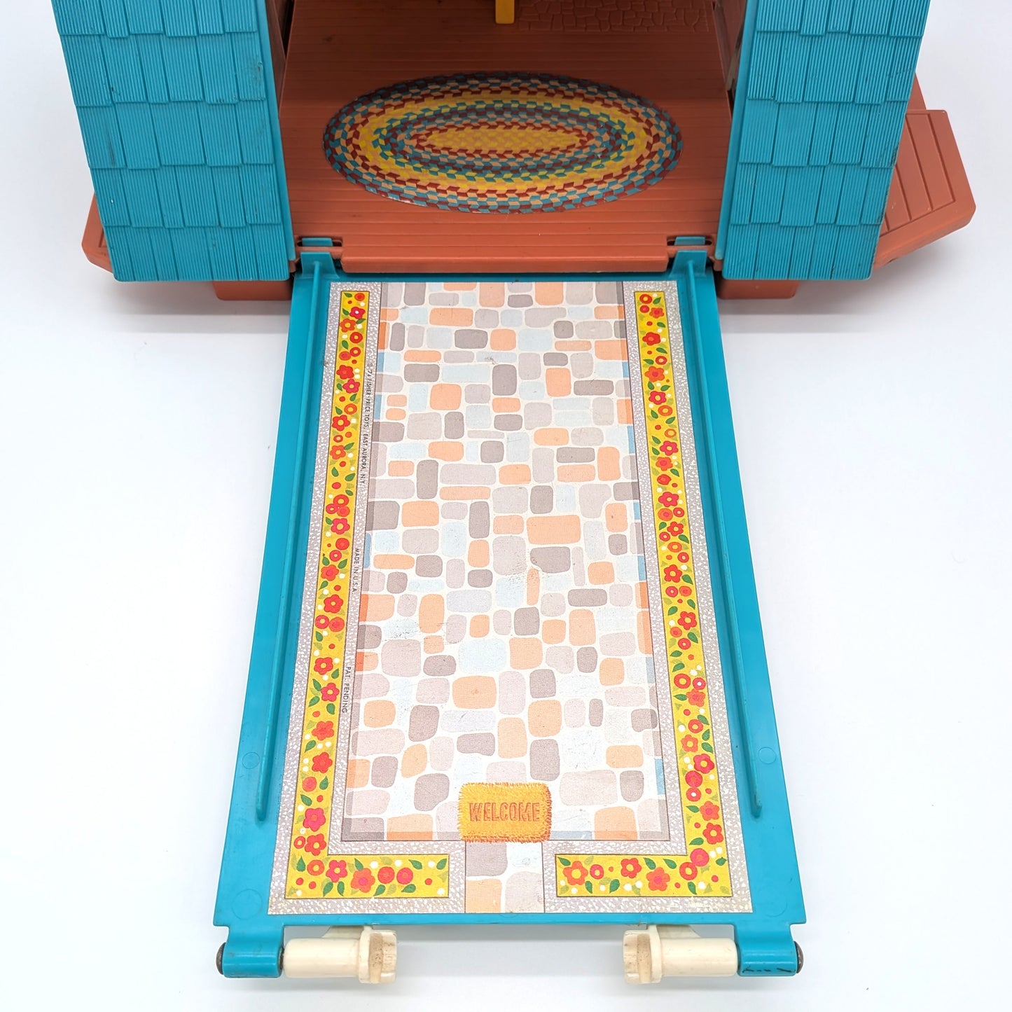 A Frame House 990 Playset - Fisher Price Little People