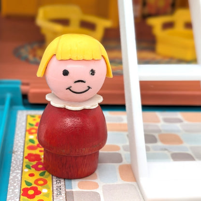 A Frame House 990 Playset - Fisher Price Little People