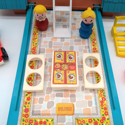 A Frame House 990 Playset - Fisher Price Little People