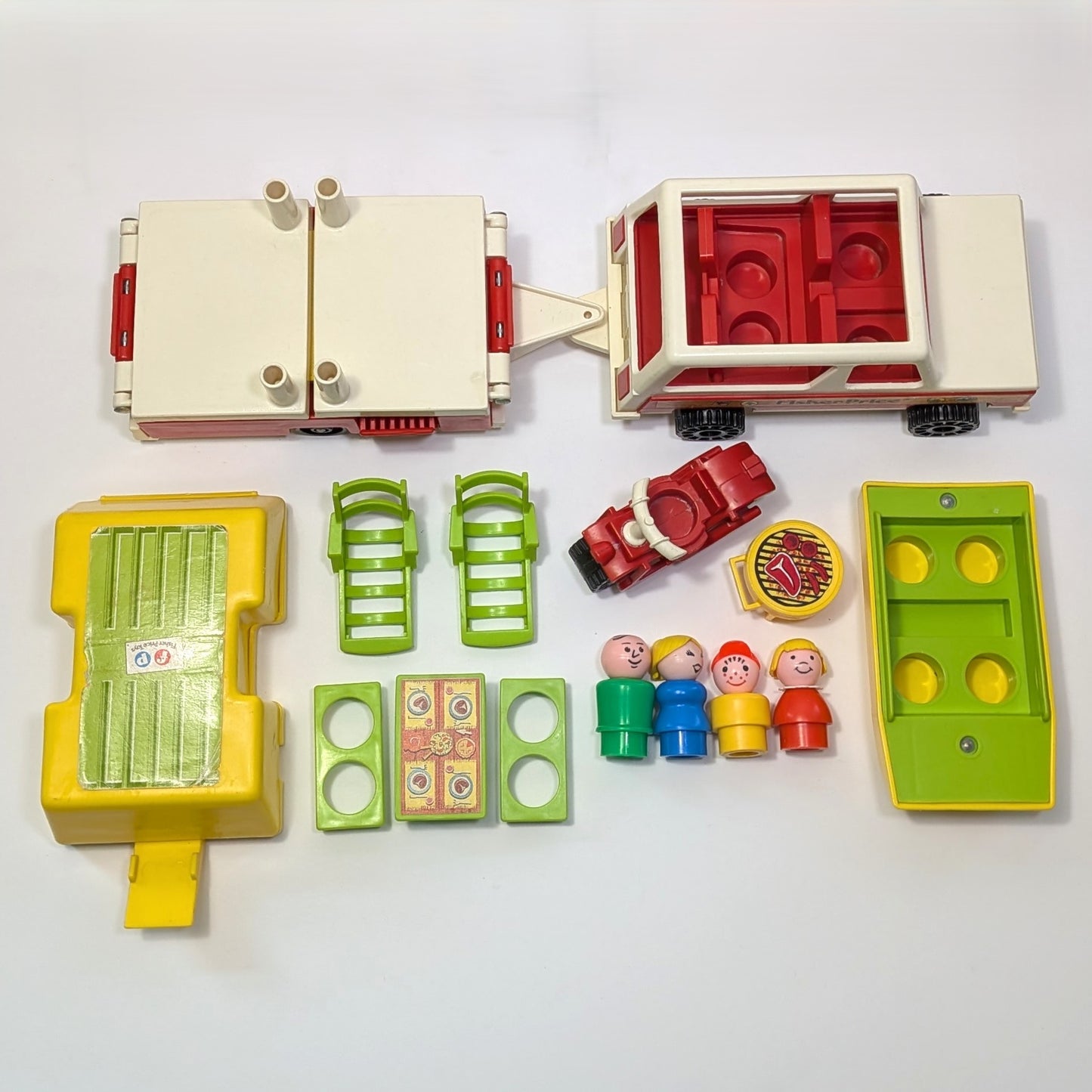 Car and Popup Camper 992 Playset - Fisher Price Little People