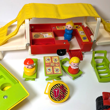 Car and Popup Camper 992 Playset - Fisher Price Little People