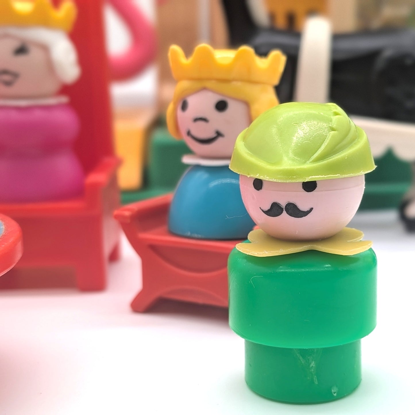 Castle 993 Classic Edition Playset - Fisher Price Little People