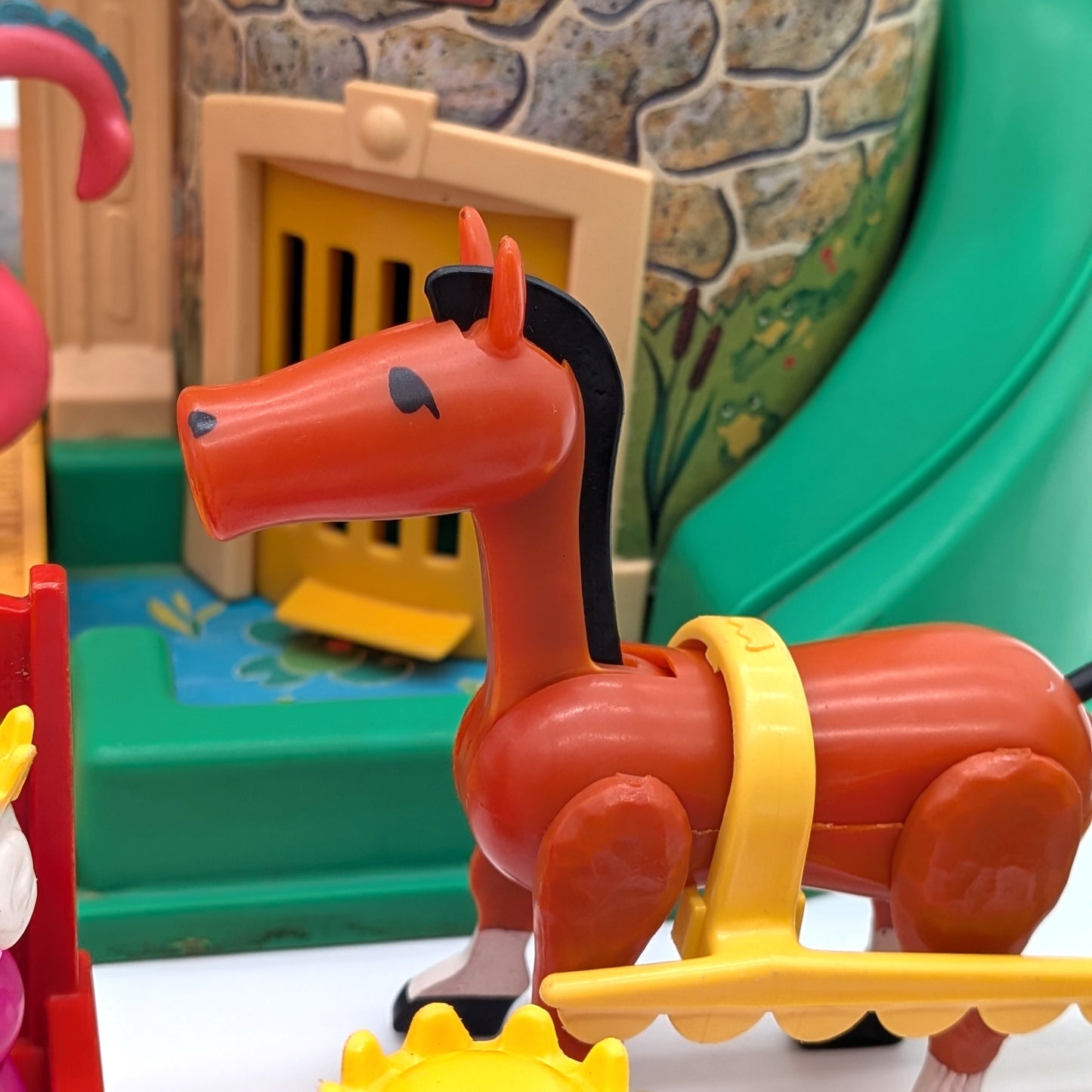 Castle 993 Classic Edition Playset - Fisher Price Little People