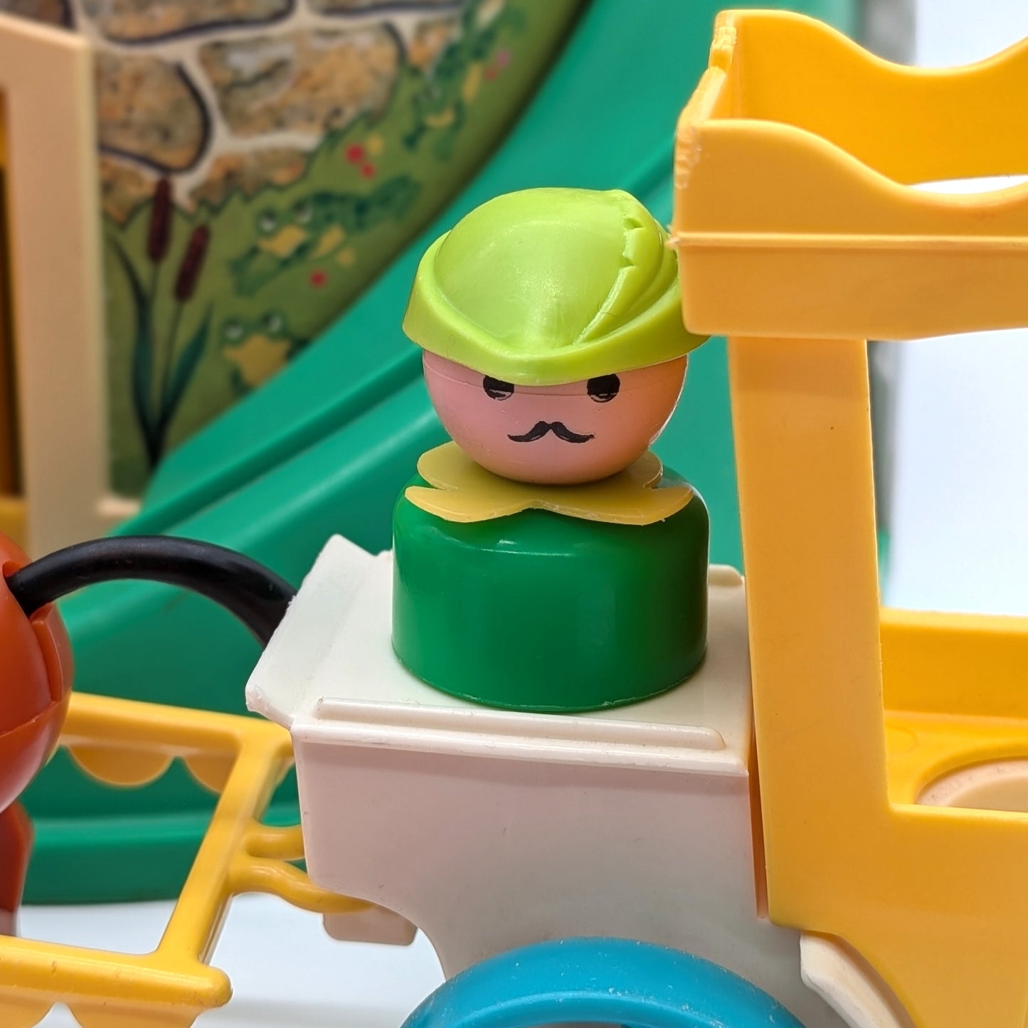 Castle 993 Classic Edition Playset - Fisher Price Little People