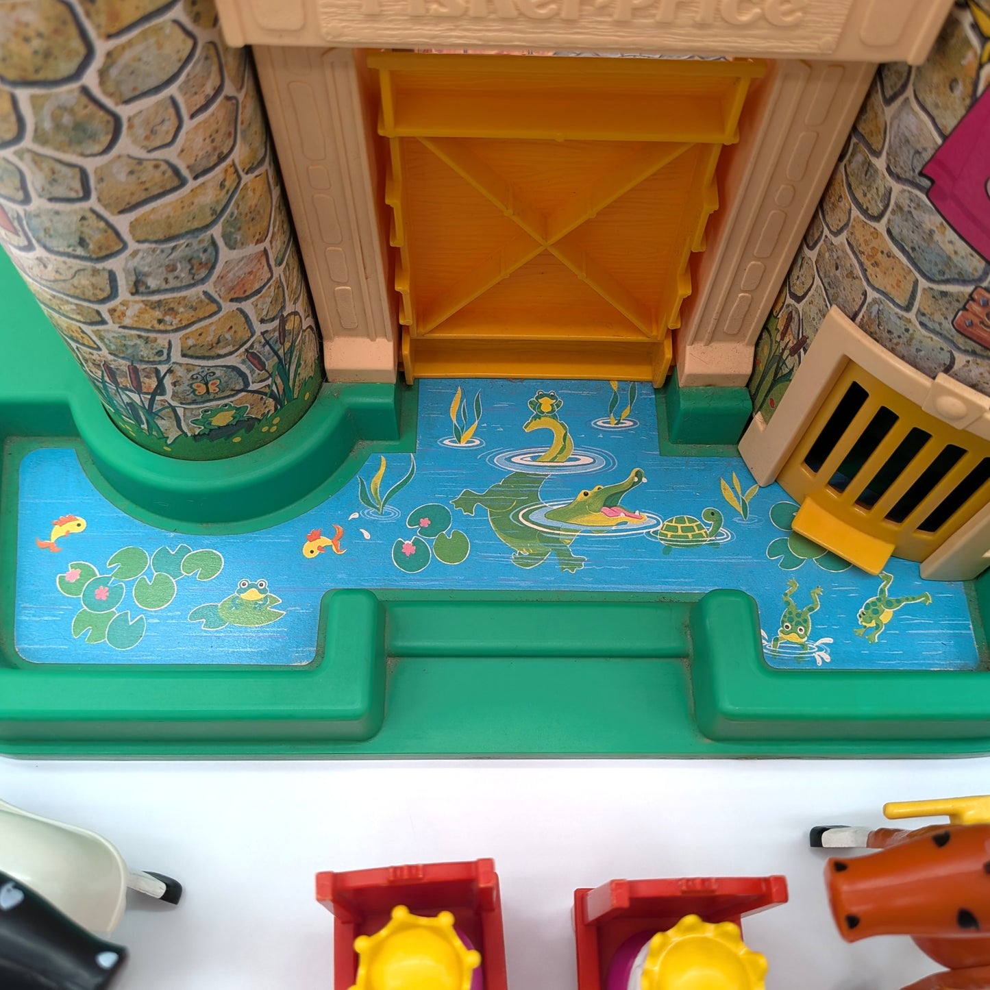 Castle 993 Classic Edition Playset - Fisher Price Little People