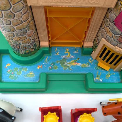 Castle 993 Classic Edition Playset - Fisher Price Little People