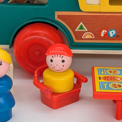Camper 994 Playset - Fisher Price Little People