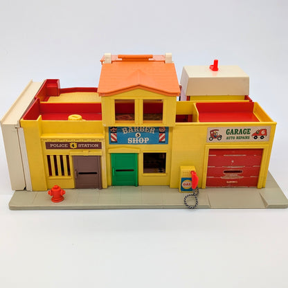 Village 997 Playset - Fisher Price Little People