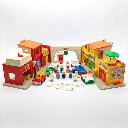 Village 997 Playset - Fisher Price Little People
