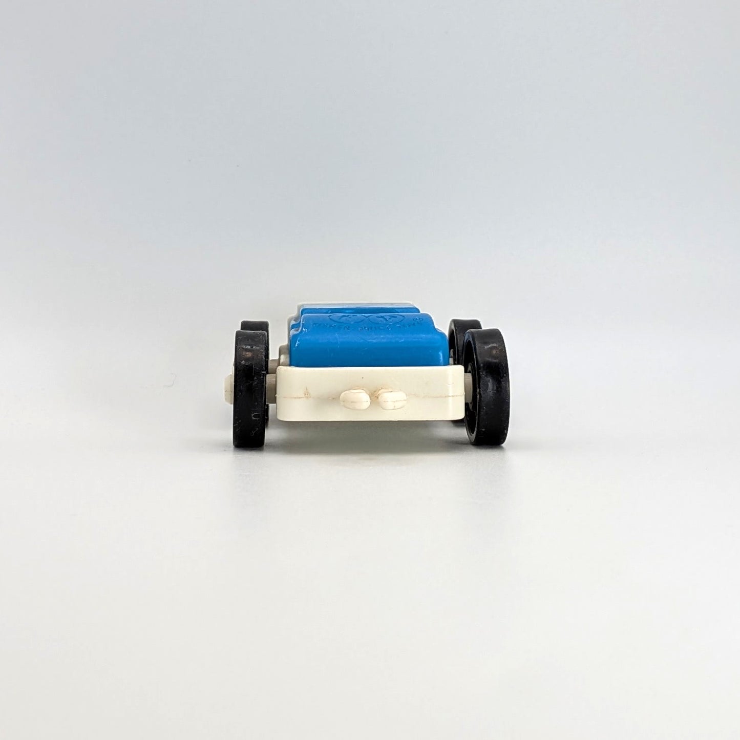 1-Seat Car Blue/White with Hitch - Fisher Price Little People