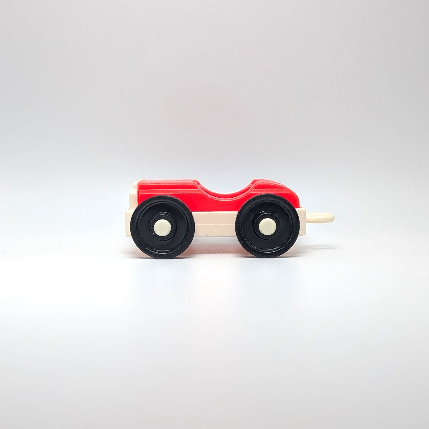 1-Seat Car Red/White with Hitch - Fisher Price Little People