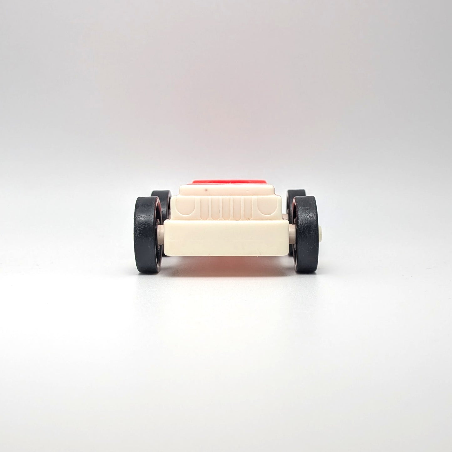 1-Seat Car Red/White with Hitch - Fisher Price Little People
