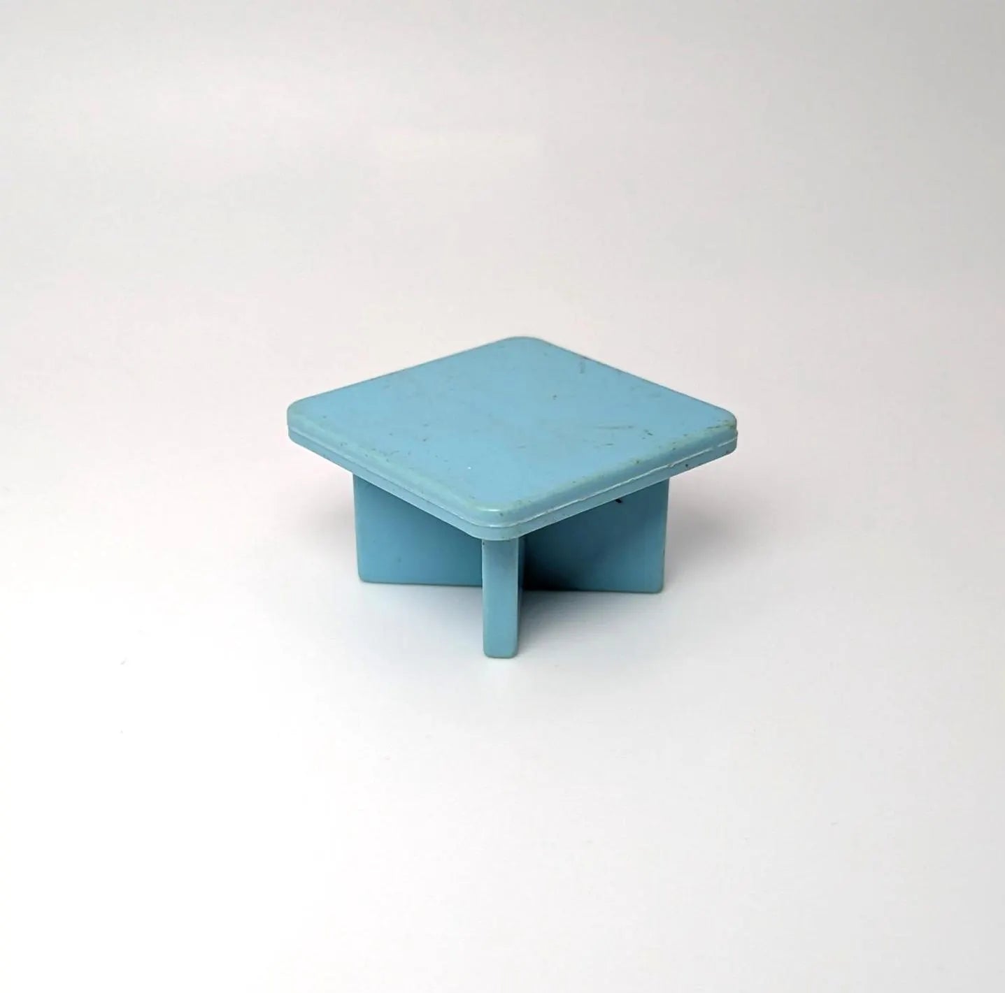 Table Blue - Playskool Familiar Places
