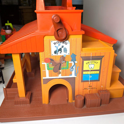 Western Town 934 Playset - Fisher Price Little People