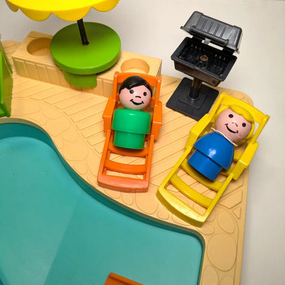 Swimming Pool 2526 Playset - Fisher Price Little People
